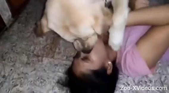 Amateur female feels tasty dog dick in the pussy for the first time