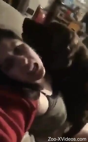 Tiny animal is going to show its intense love