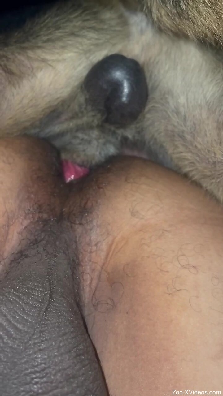 Closeup anal with a horny dude that drills hard