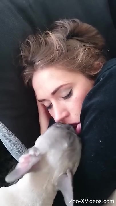 Sexy babe getting tongued by an even sexier doggo