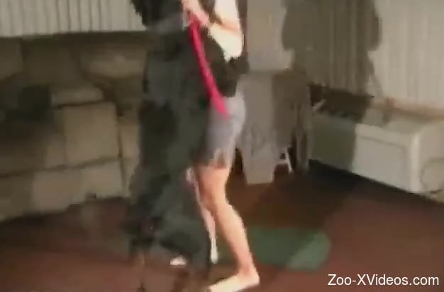 Sexy ass babe filmed in secret when fucking with the dog