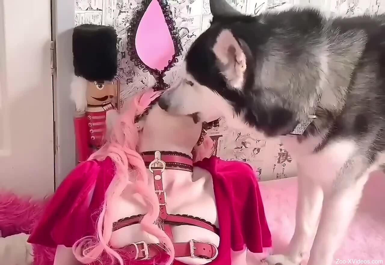 Pink wig babe is going to make out with her mutt